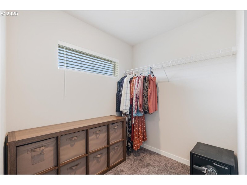 Bedroom, Primary