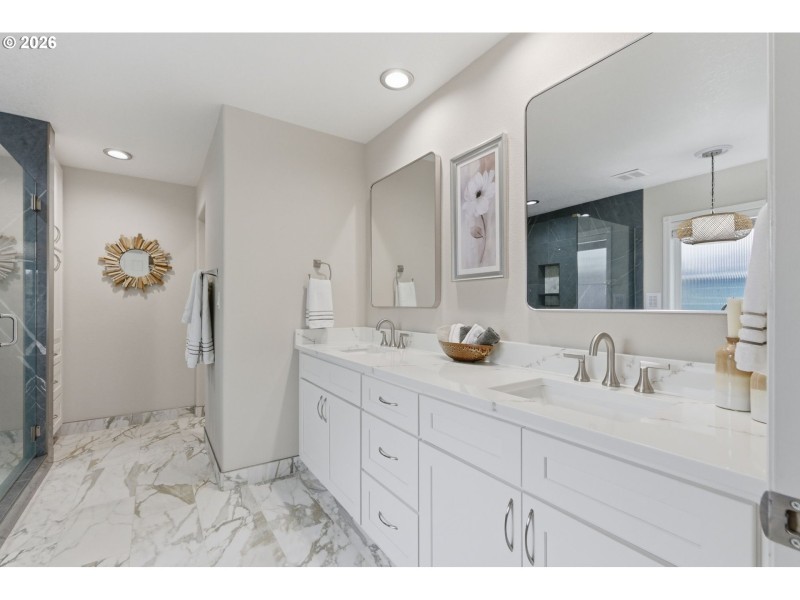 Owner's Suite Bathroom