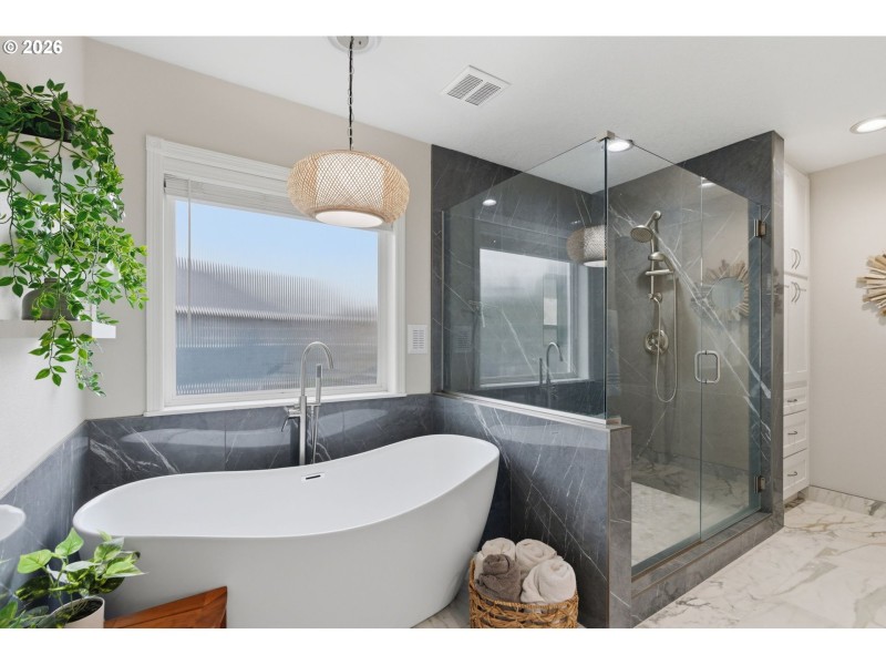 Owner's Suite Bathroom