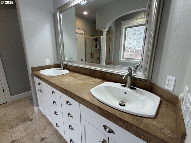 Owner's Suite Bathroom