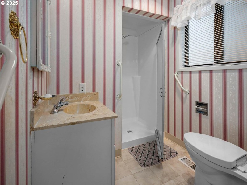 Bathroom, Attached