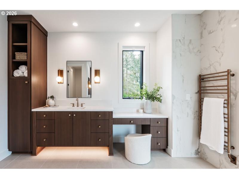 Owner's Suite Bathroom