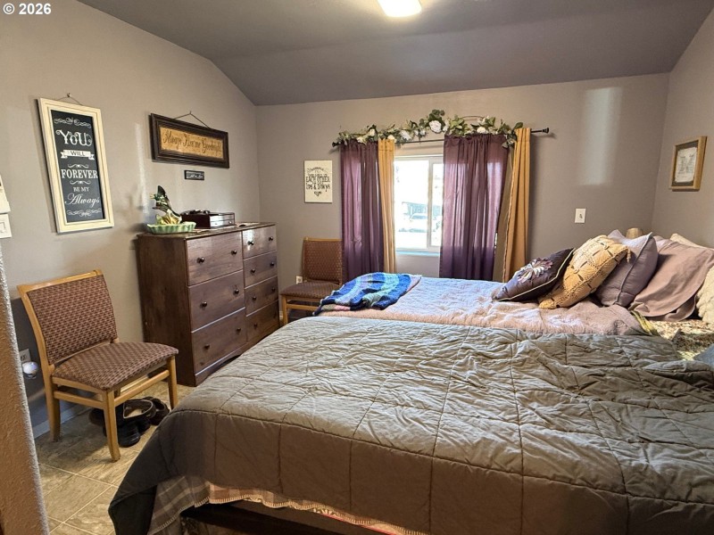 Bedroom, Owner's Suite