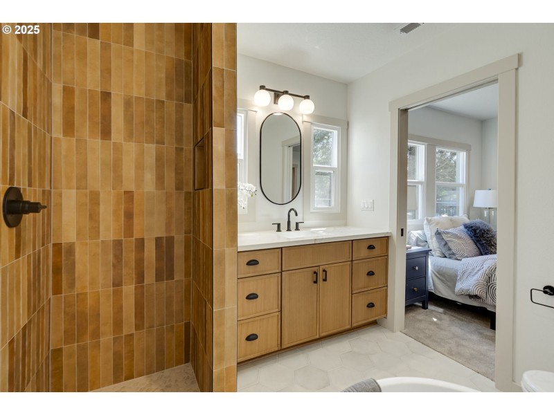 Owner's Suite Bathroom