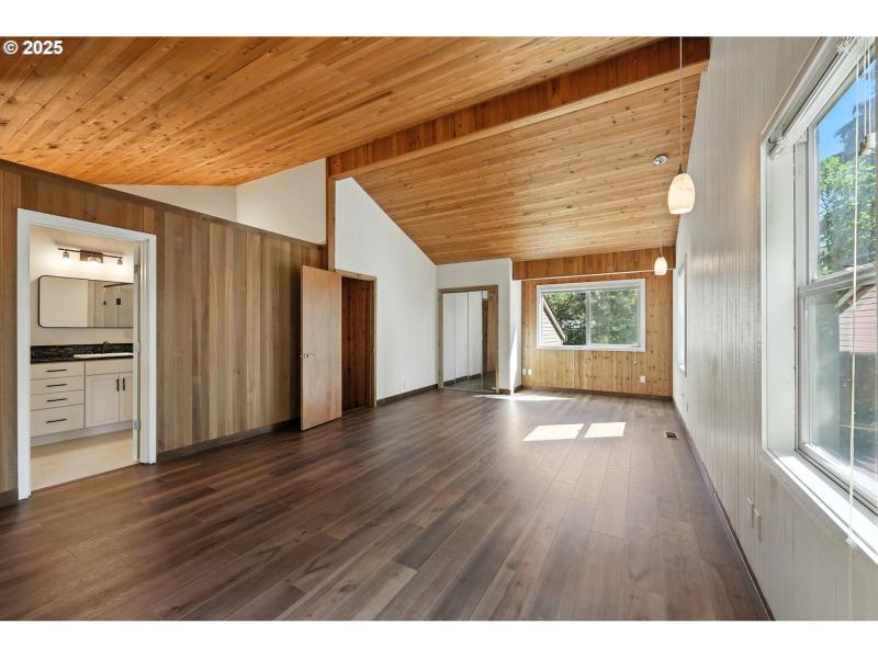 Bedroom, Owner's Suite