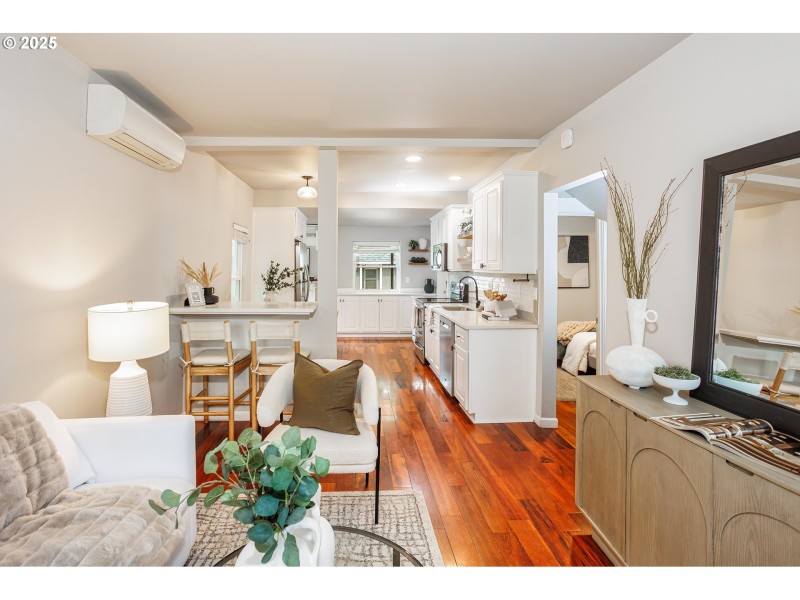 Kitchen/Living Room
