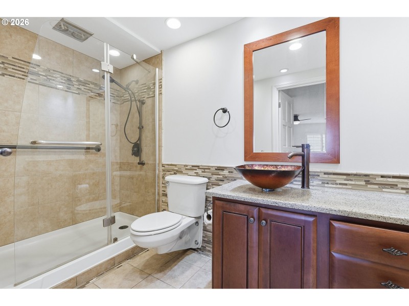 Owner's Suite Bathroom