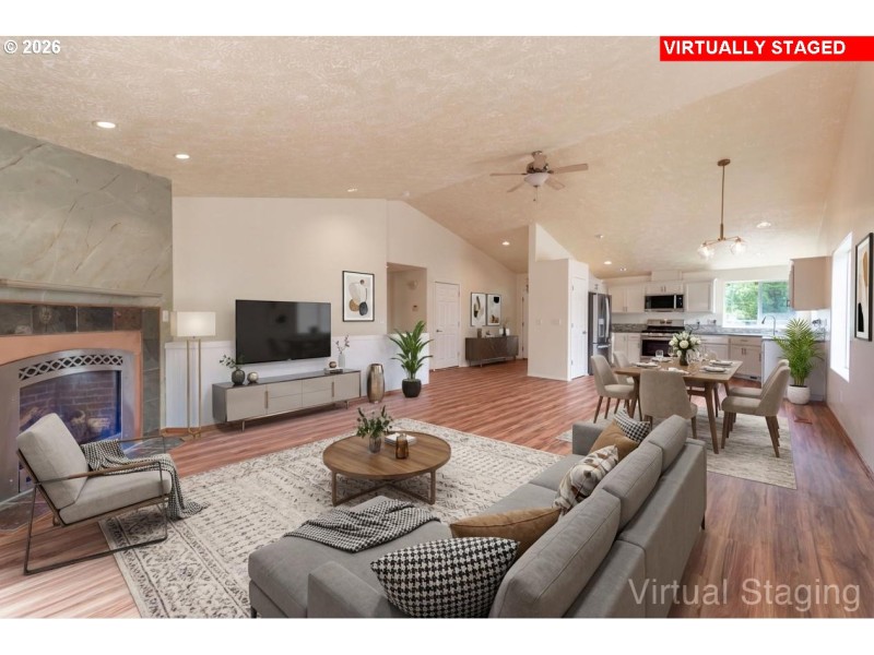 Living Room/Dining Room