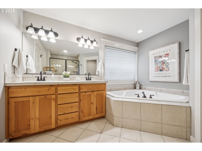 Owner's Suite Bathroom