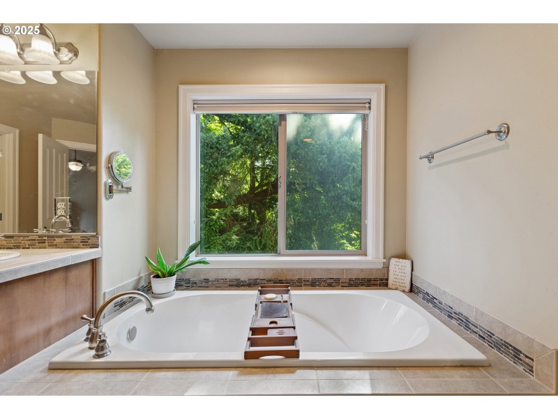 Bathroom, Attached