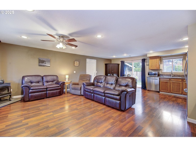 Living Room/Dining Room