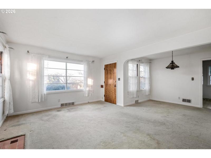 Living Room/Dining Room