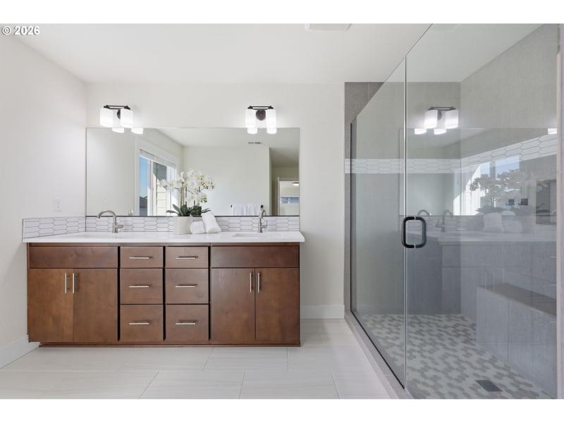 Owner's Suite Bathroom