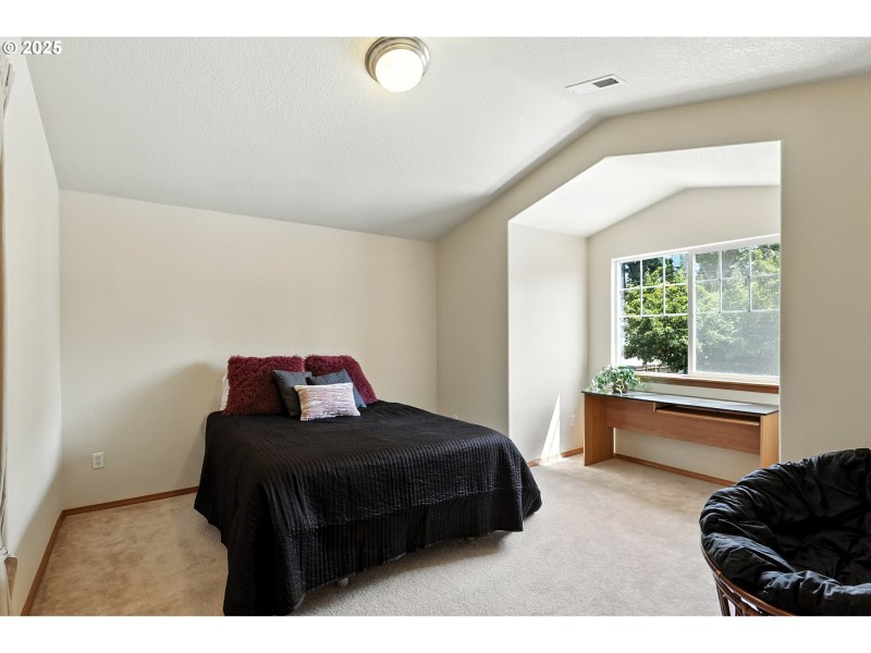 Bedroom, Primary