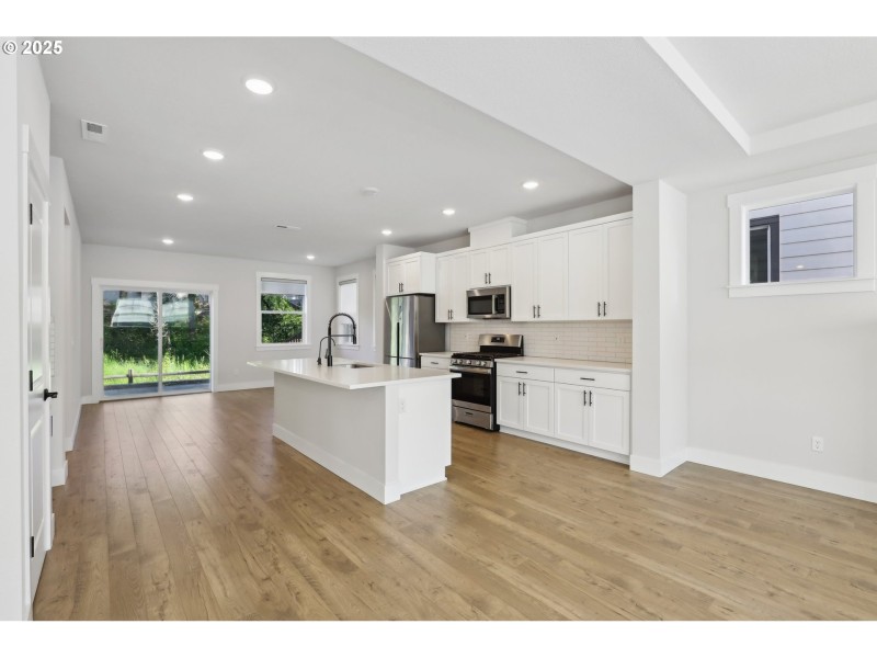 Kitchen/Living Room