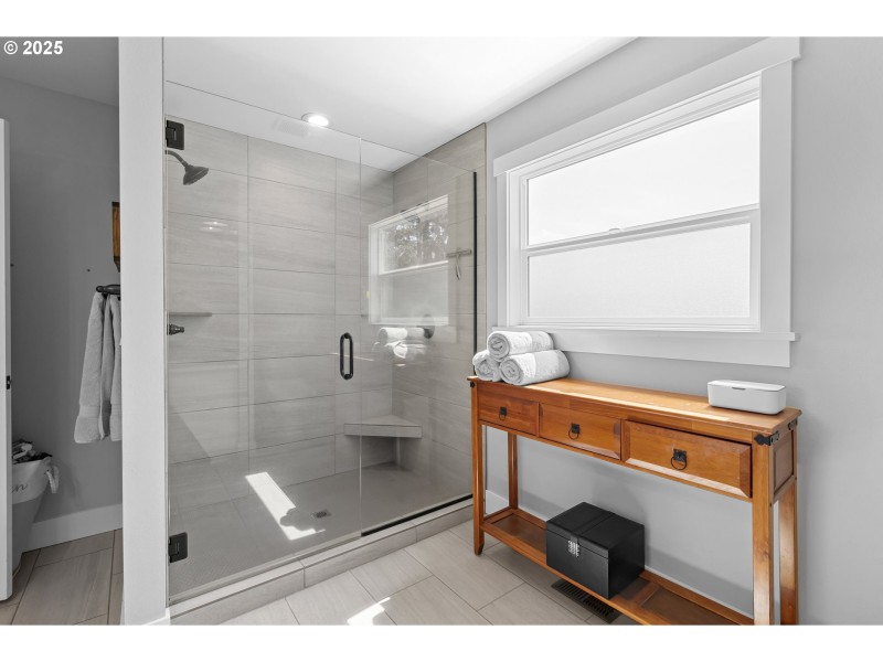 Owner's Suite Bathroom