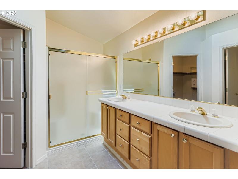 Owner's Suite Bathroom