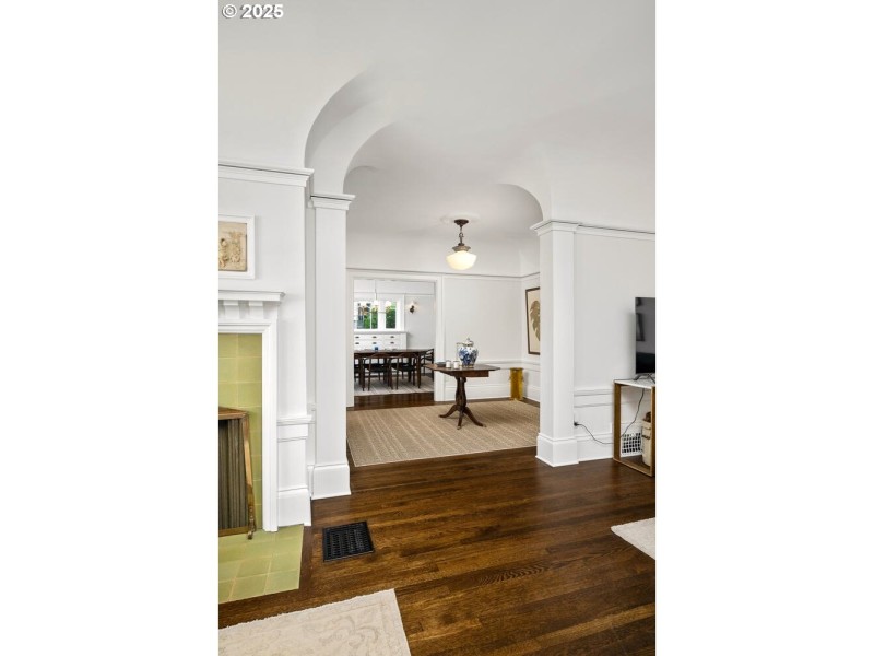 Living Room/Dining Room
