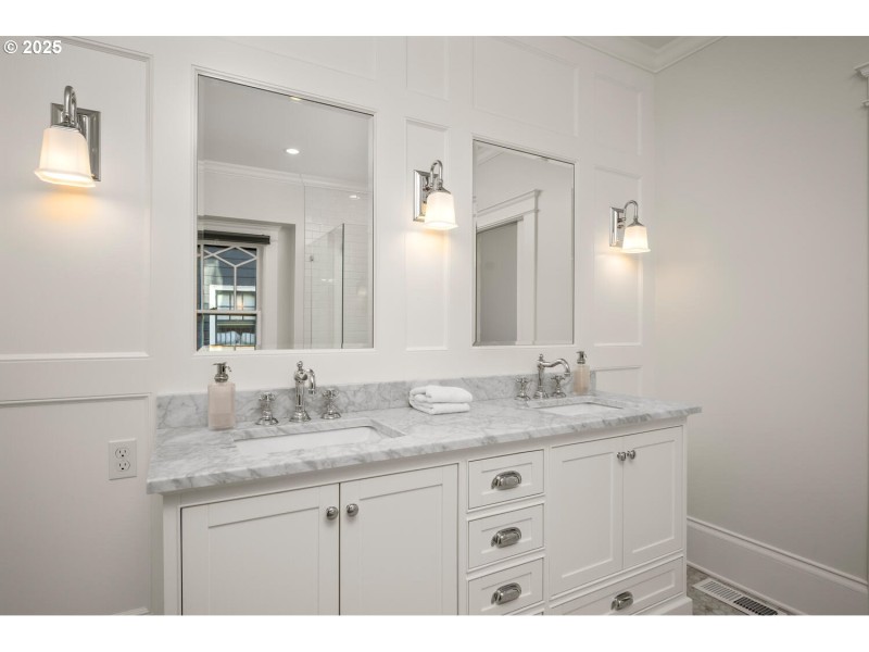 Owner's Suite Bathroom