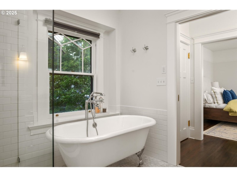 Owner's Suite Bathroom