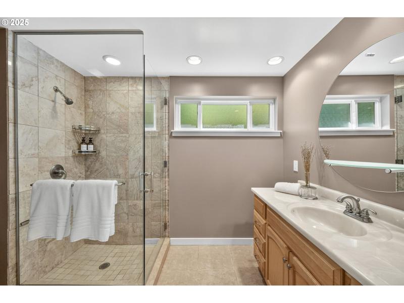 Bedroom, Owner's Suite