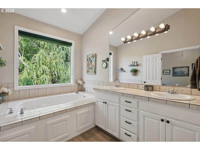 Owner's Suite Bathroom