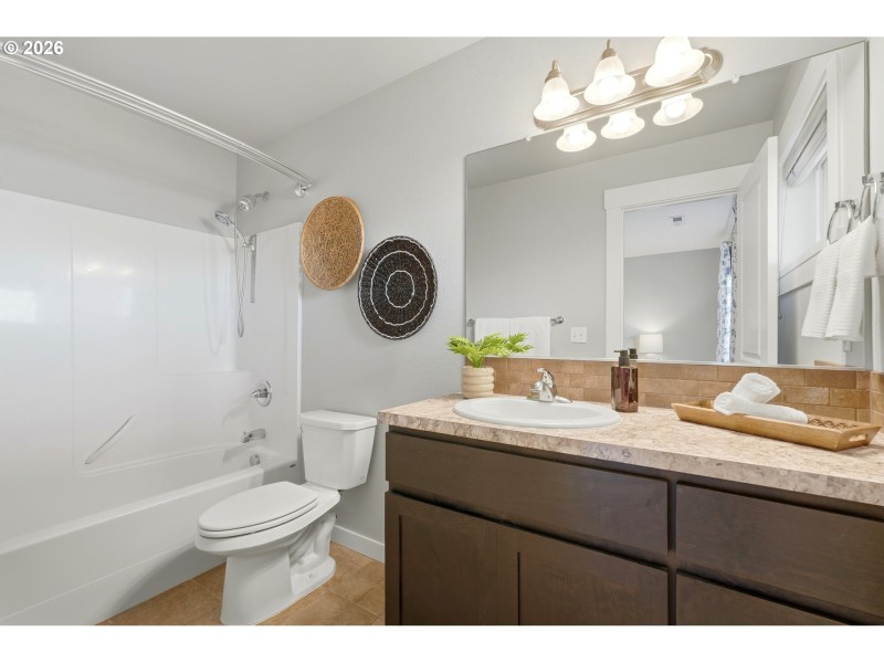 Owner's Suite Bathroom