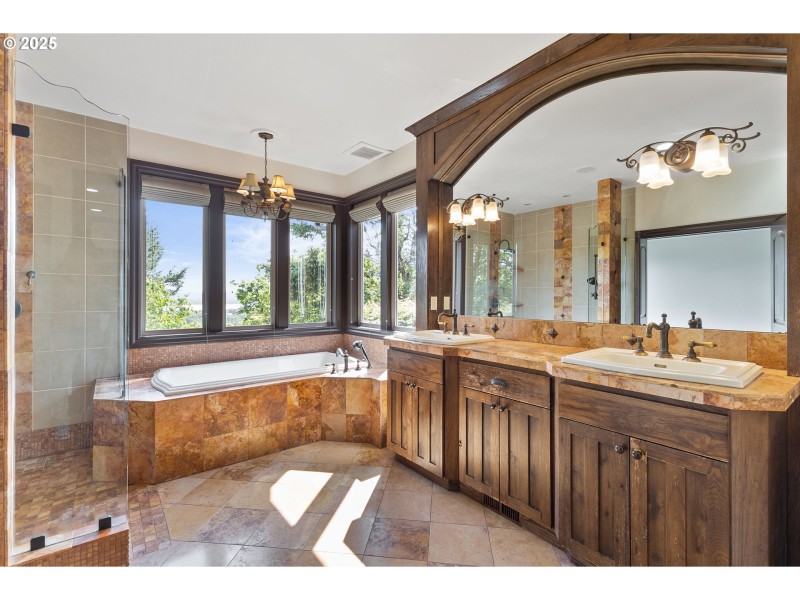 Owner's Suite Bathroom
