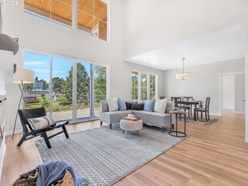 Living Room/Dining Room