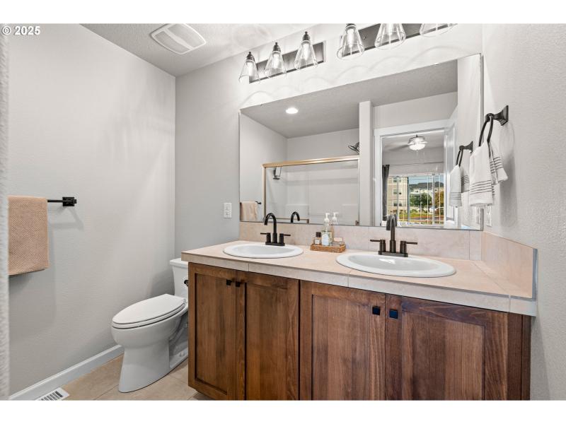 Owner's Suite Bathroom