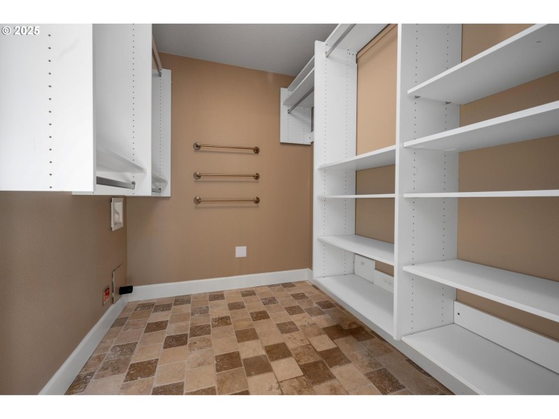 Bedroom, Owner's Suite