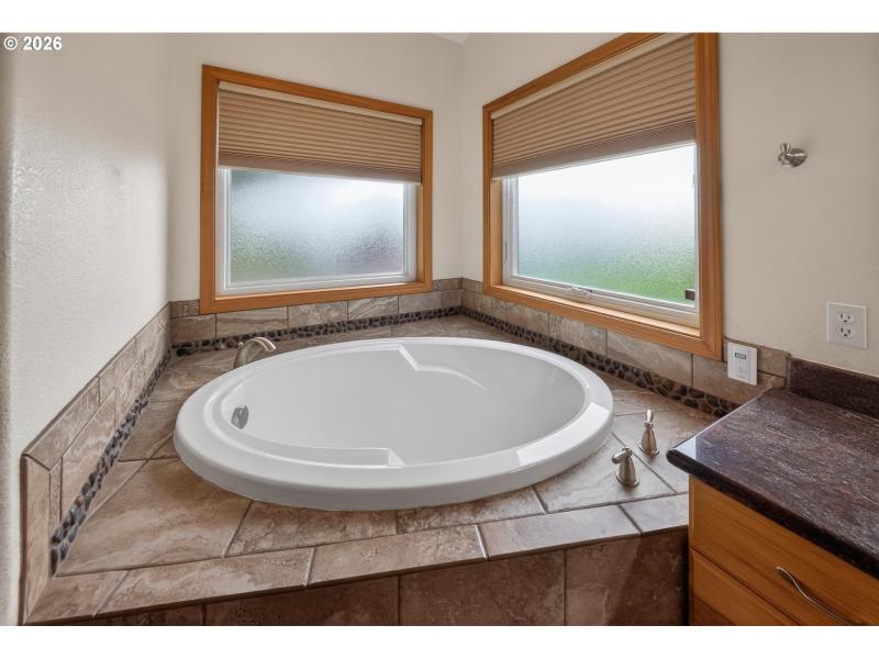 Owner's Suite Bathroom