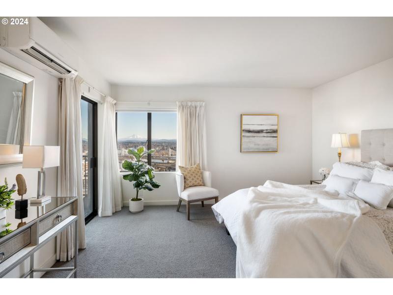 Bedroom, Owner's Suite