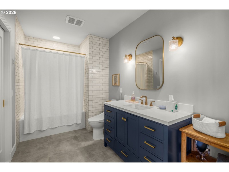 Owner's Suite Bathroom