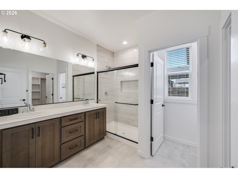 Owner's Suite Bathroom