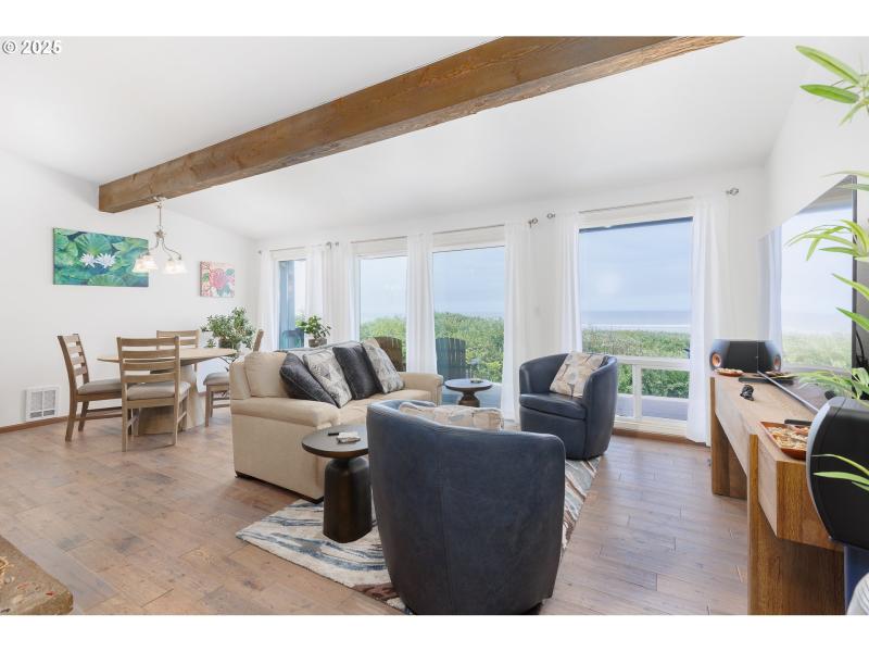 Living Room/Dining Room