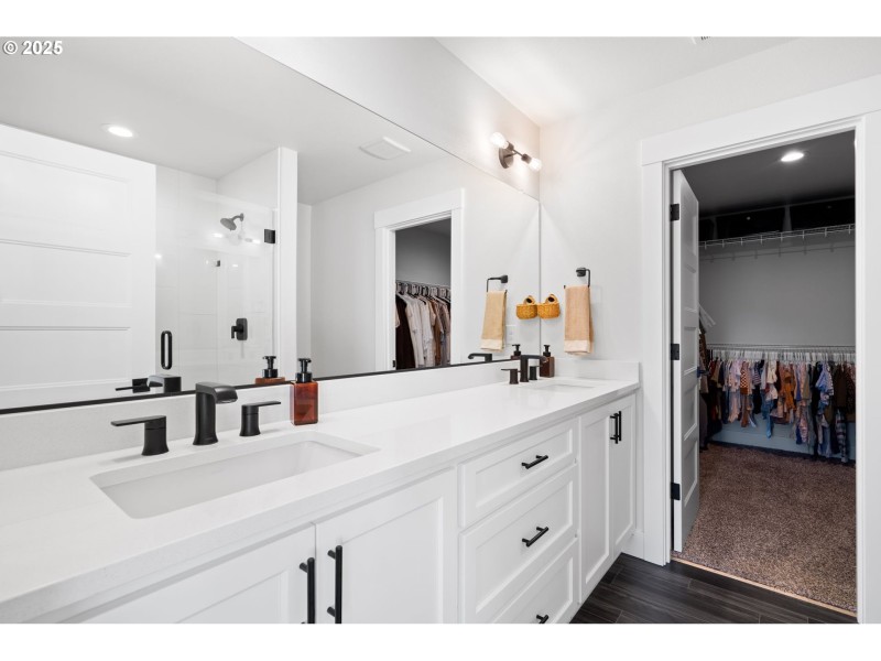 Owner's Suite Bathroom