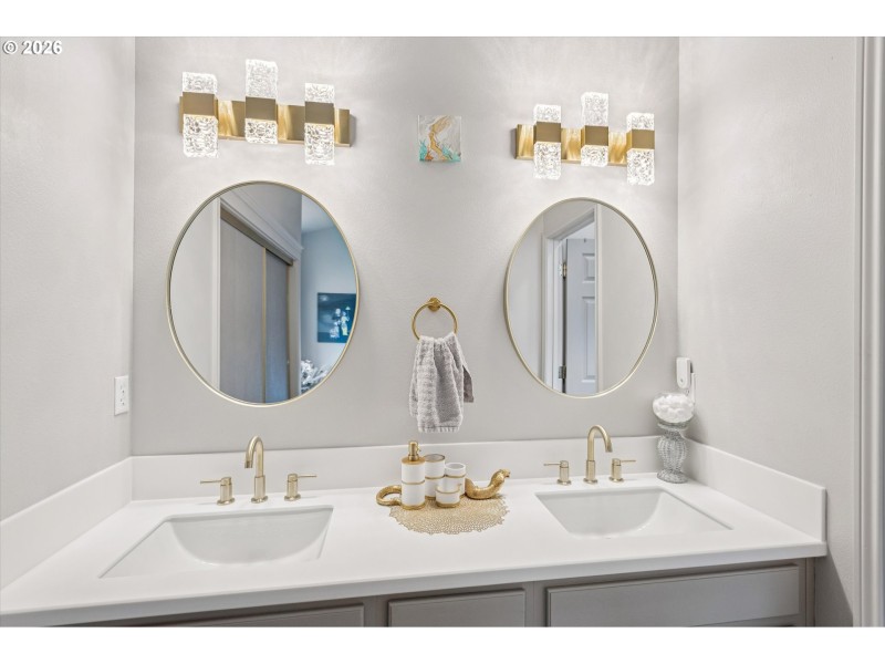 Owner's Suite Bathroom