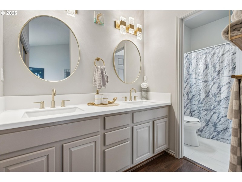 Owner's Suite Bathroom