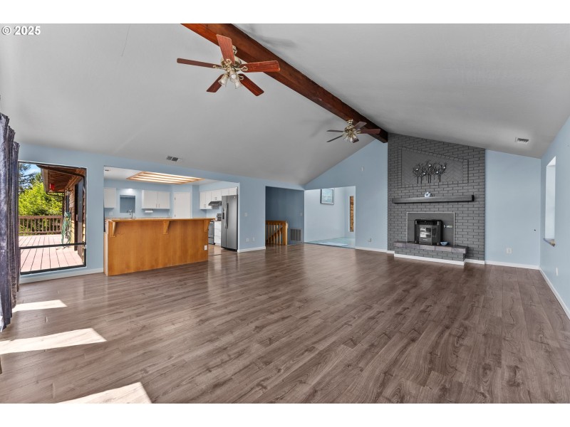 Living Room/Dining Room