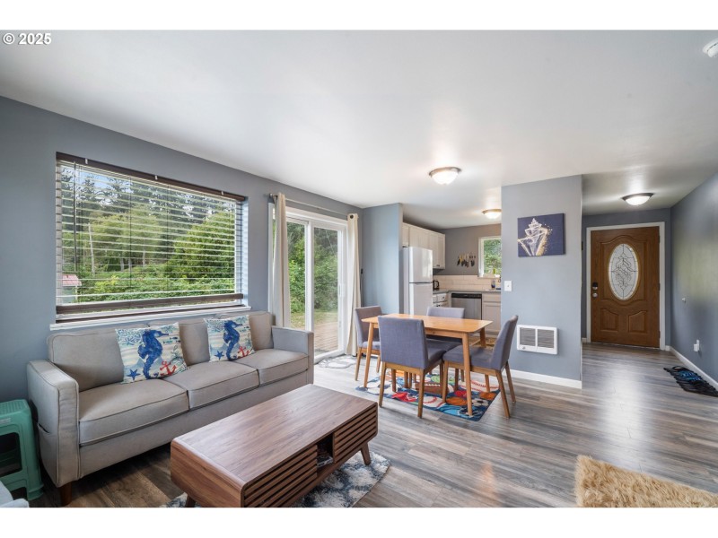 Living Room/Dining Room