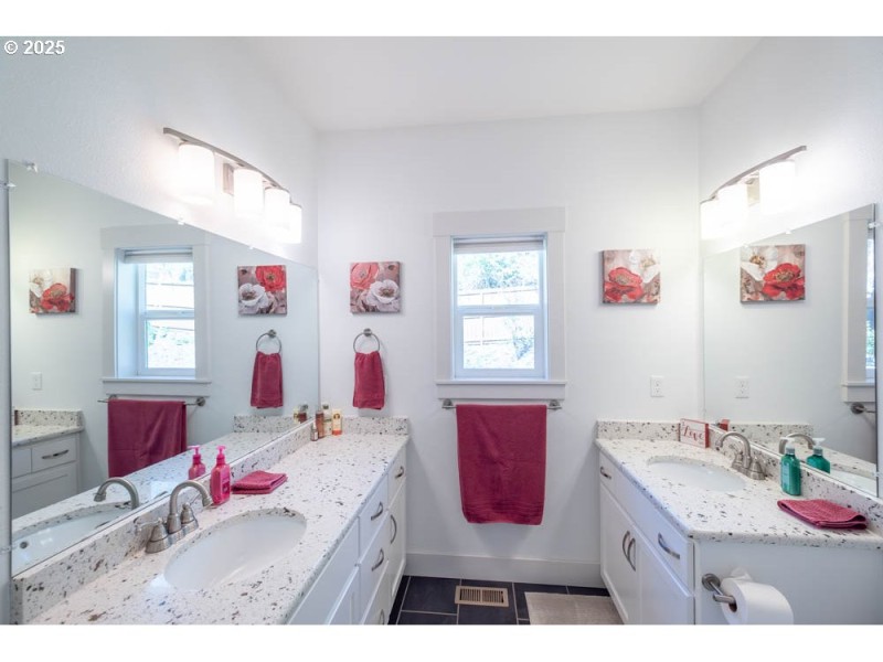 Owner's Suite Bathroom