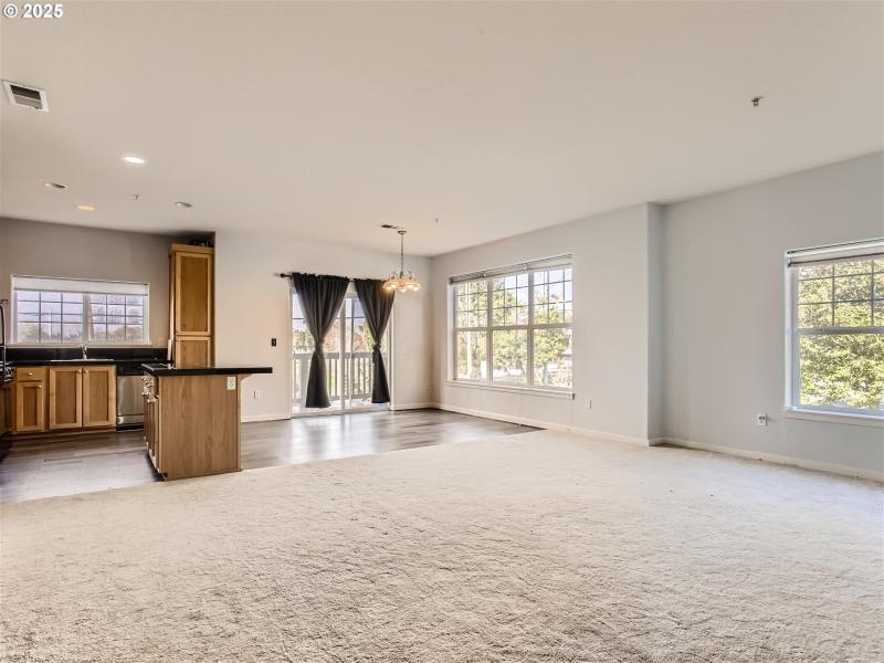 Living Room/Dining Room