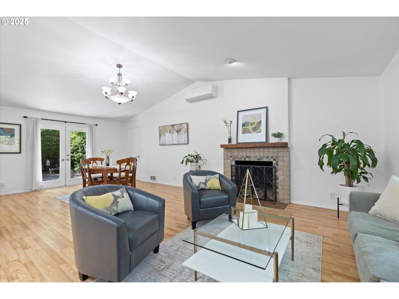 Living Room/Dining Room