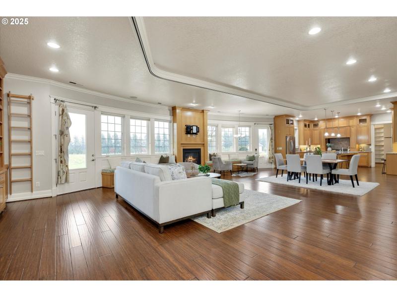 Living Room/Dining Room