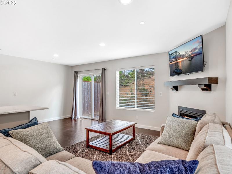 Living Room/Dining Room