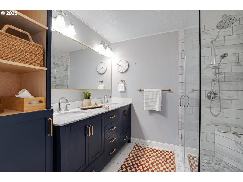 Owner's Suite Bathroom