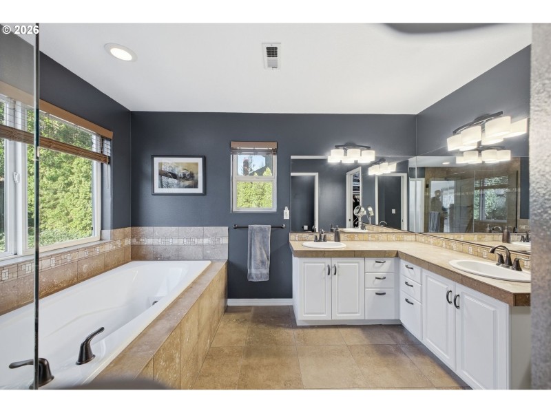 Owner's Suite Bathroom