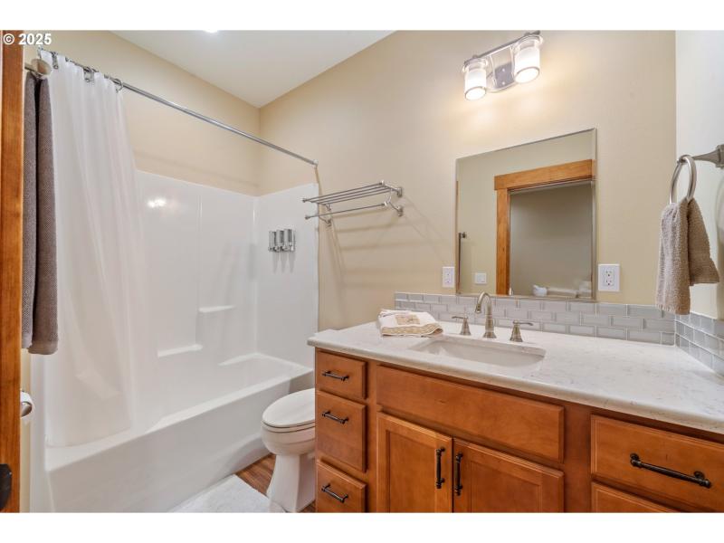 Owner's Suite Bathroom