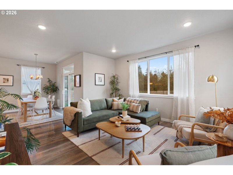 Living Room/Dining Room